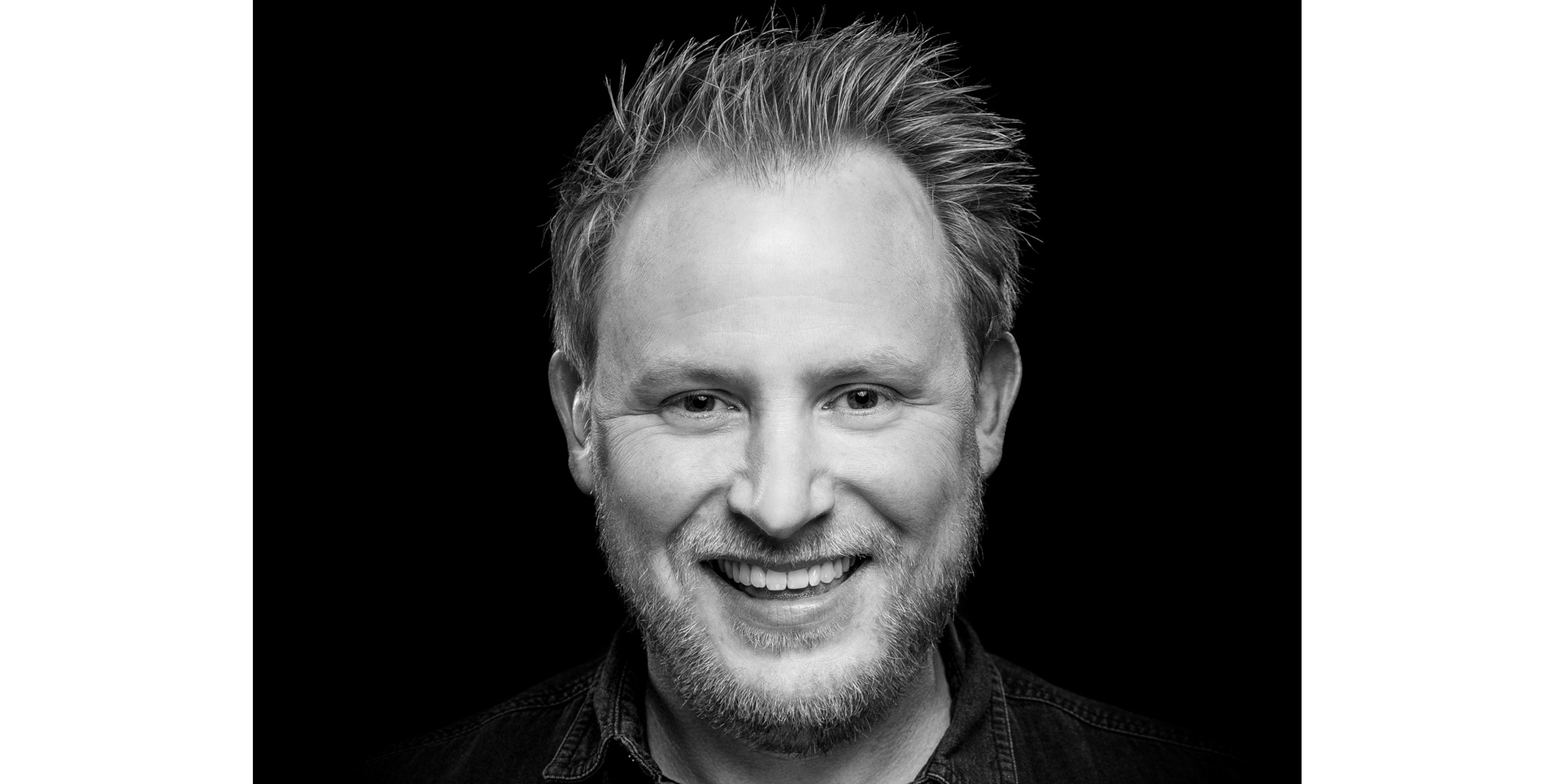 &nbsp; &nbsp; &nbsp; &nbsp; &nbsp; &nbsp; &nbsp; &nbsp; &nbsp; &nbsp; &nbsp;Stijn Hendriks